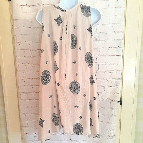 NWOT  Free People Beige Geo Printed Sleeveless Tunic,Top,Mini Dress XS Ret. $118 - Picture 3 of 7